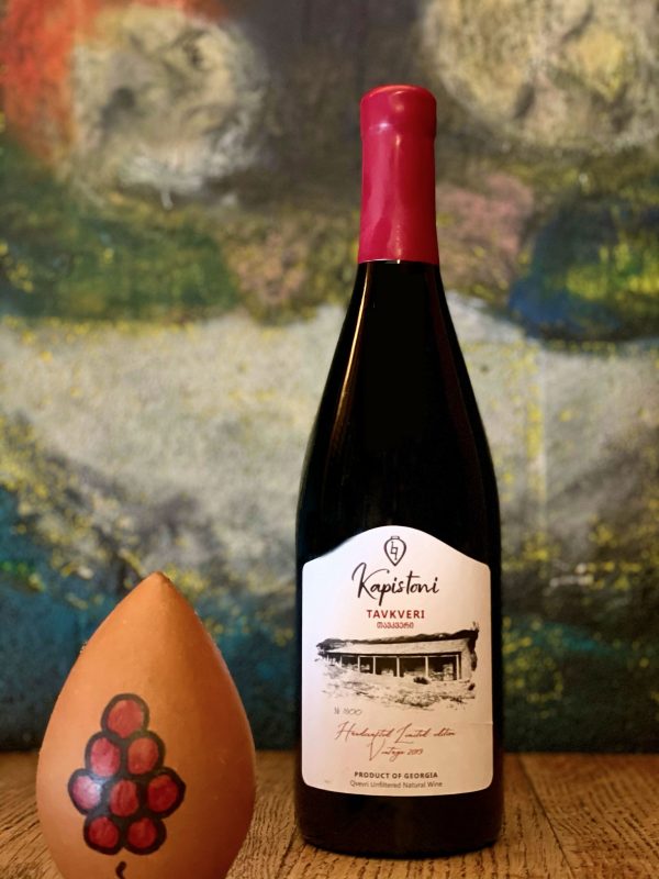 Tavkveri,-vin-rouge-sec-2019-KAPISTONI,-vinification-traditionnelle-dans-les-qvevris,-vin-naturel,-sans-sulfites-ajoutés